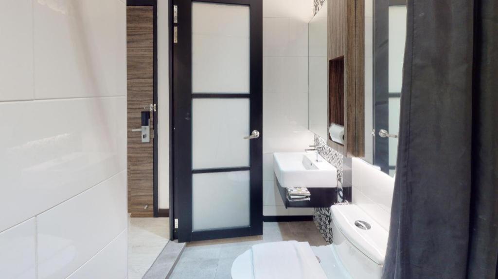 Styles Hotel Malacca Bagian luar foto